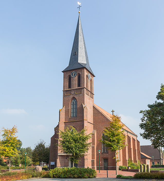 Kirche St. Peter und Paul Scharrel